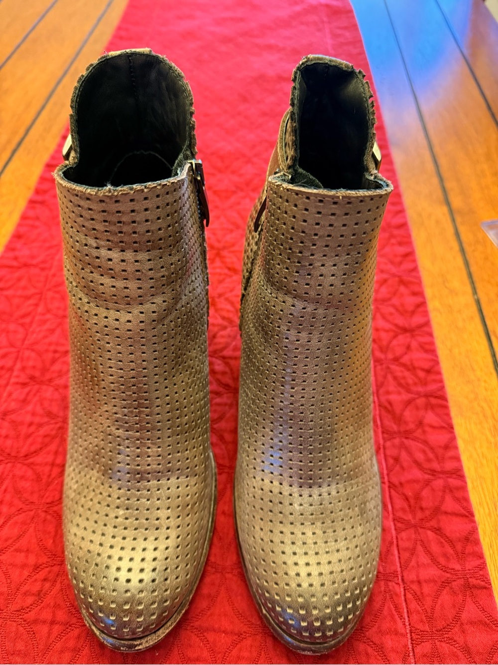 Women's Perforated Ankle Boot - Taupe
